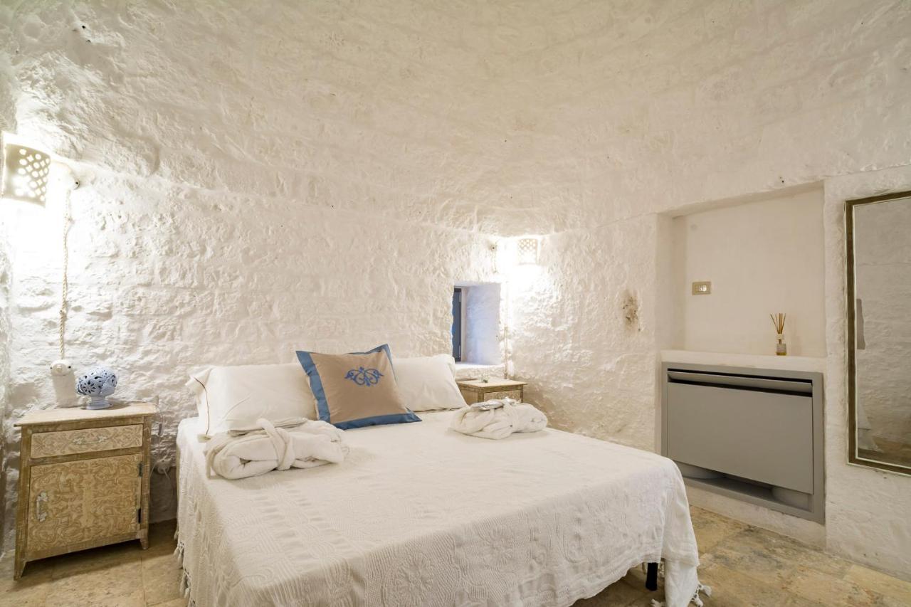 Trullisia Bed And Breakfast Alberobello Exterior foto